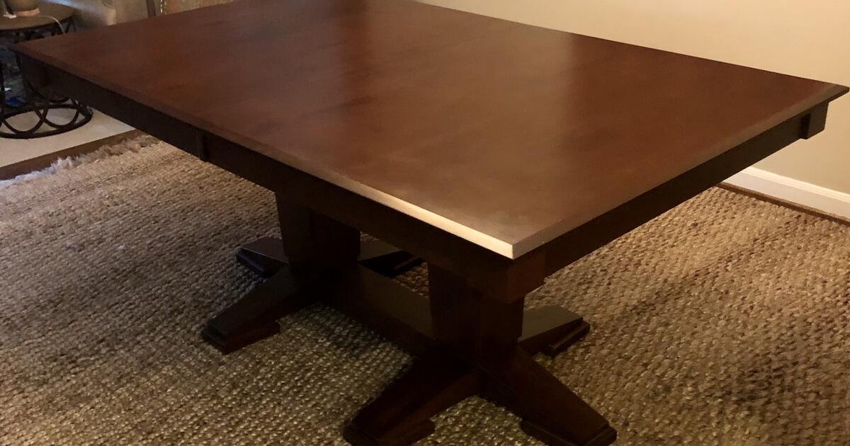 Likenew Canadel dining room table and 8 chrs for 2400 in Lincolnshire