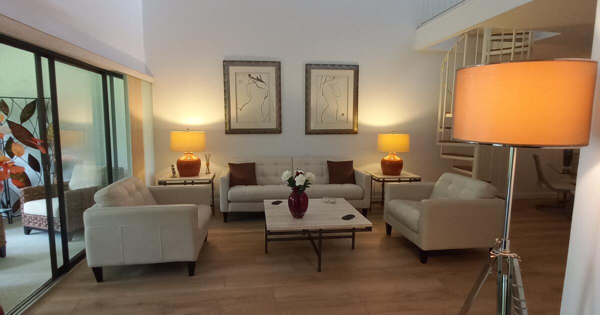 For sale by owner 2128 Buckingham Lane for 525000 in Naples, FL For