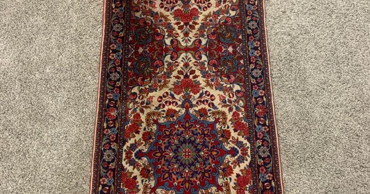 Oriental area rug runner 2’ x 6’ for 50 in Towson, MD For Sale