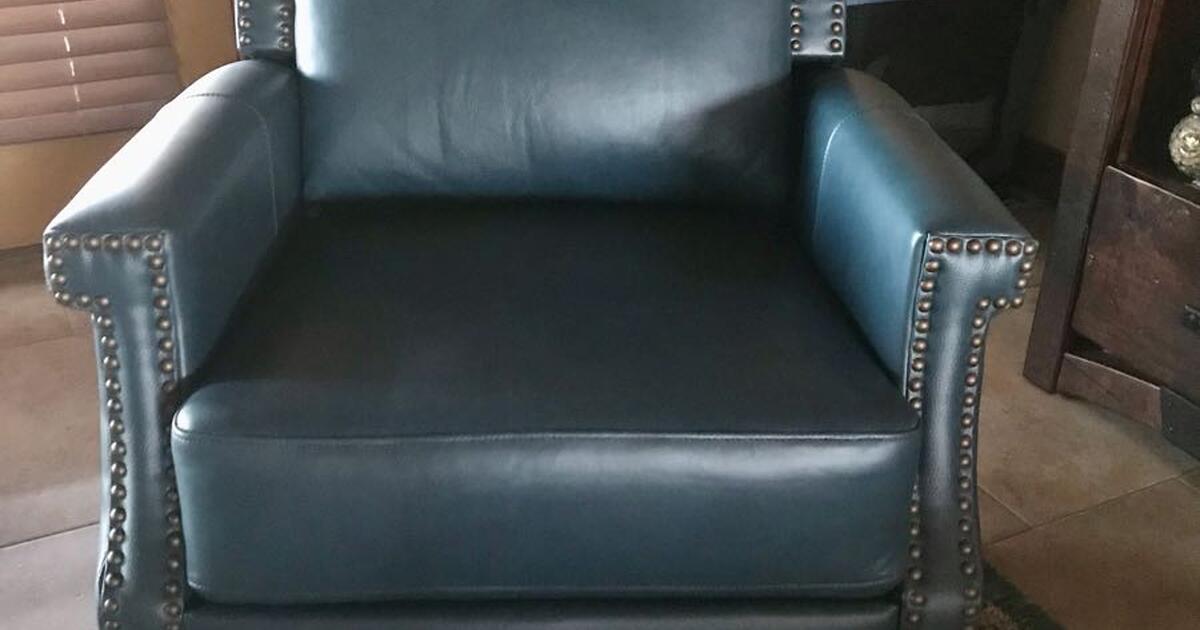 PAIR of NEW Leather Swivel Rocker Recliners for 900 in Yuma, AZ For