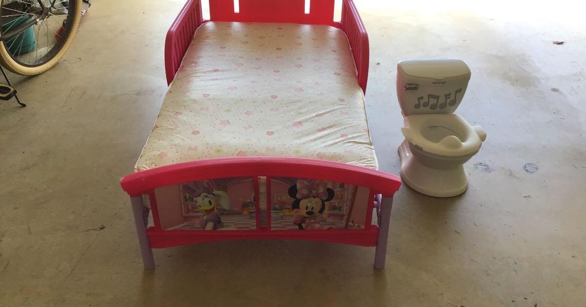 Free recliners, toddler bed, and singing potty chair for Free in Ruckersville, VA Finds — Nextdoor