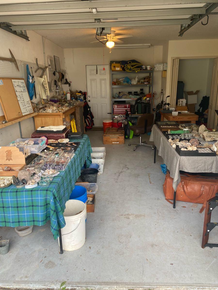 Rocks, gems, crystals, fossils from all over the US. for Free in