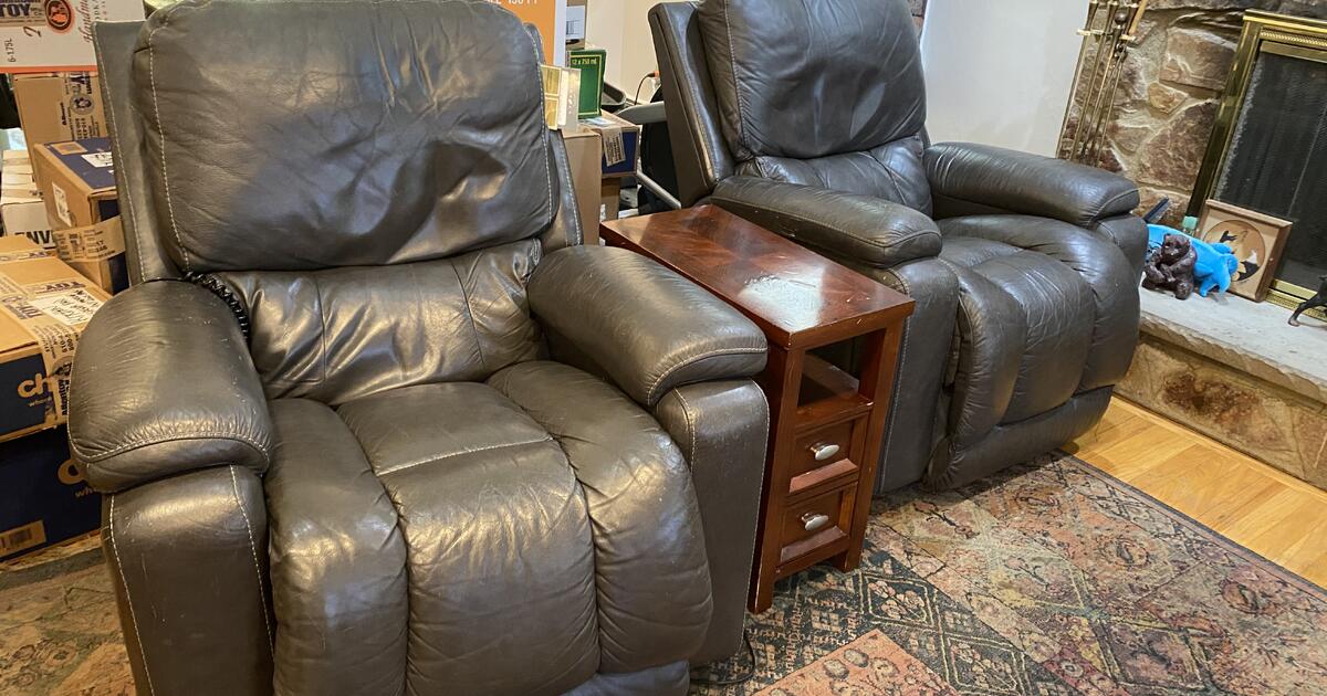 2 LEATHER LAZY BOY RECLINERS W/ ELECTRIC MOTOR for 125 in Allentown