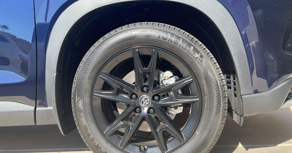 2024 Grand Highlander Black Rims (Trade for Chrome) for Free in Gilbert