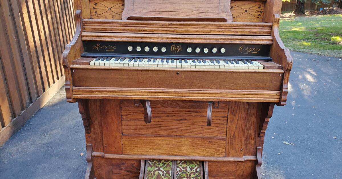 Hammond Monarch Organ - circa 1800's - DOESN'T WORK for Free in ...