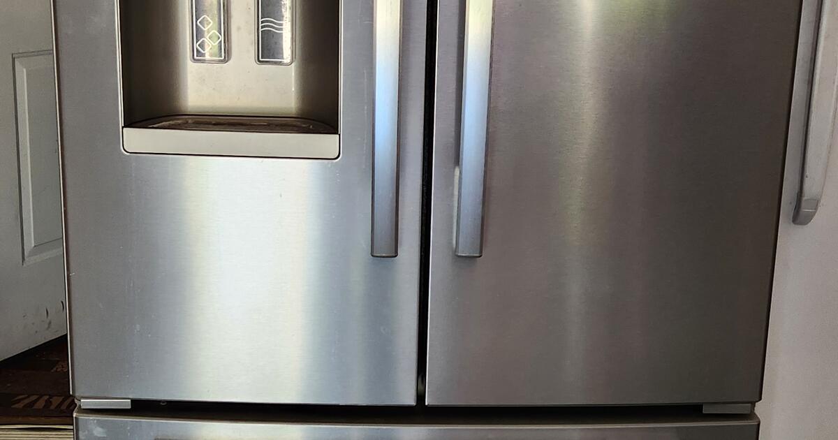 Whirlpool Gold Stainless Steel Refridgerator/Freezer for $200 in ...