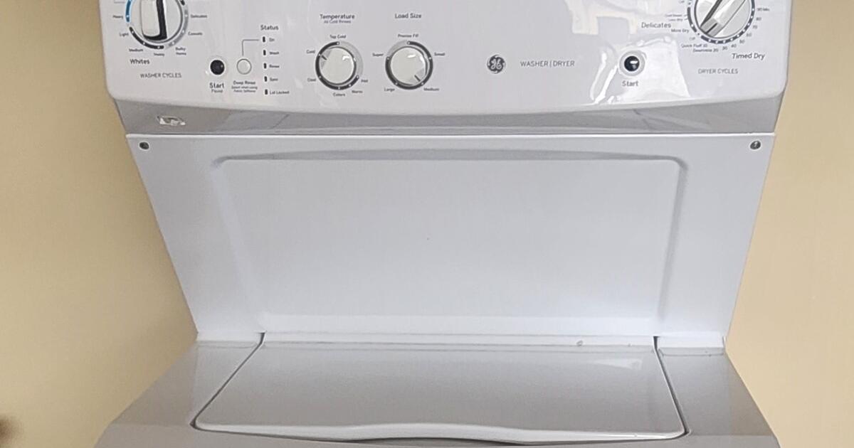 GE Stacked electric Washer Dryer for 325 in St. UT For Sale