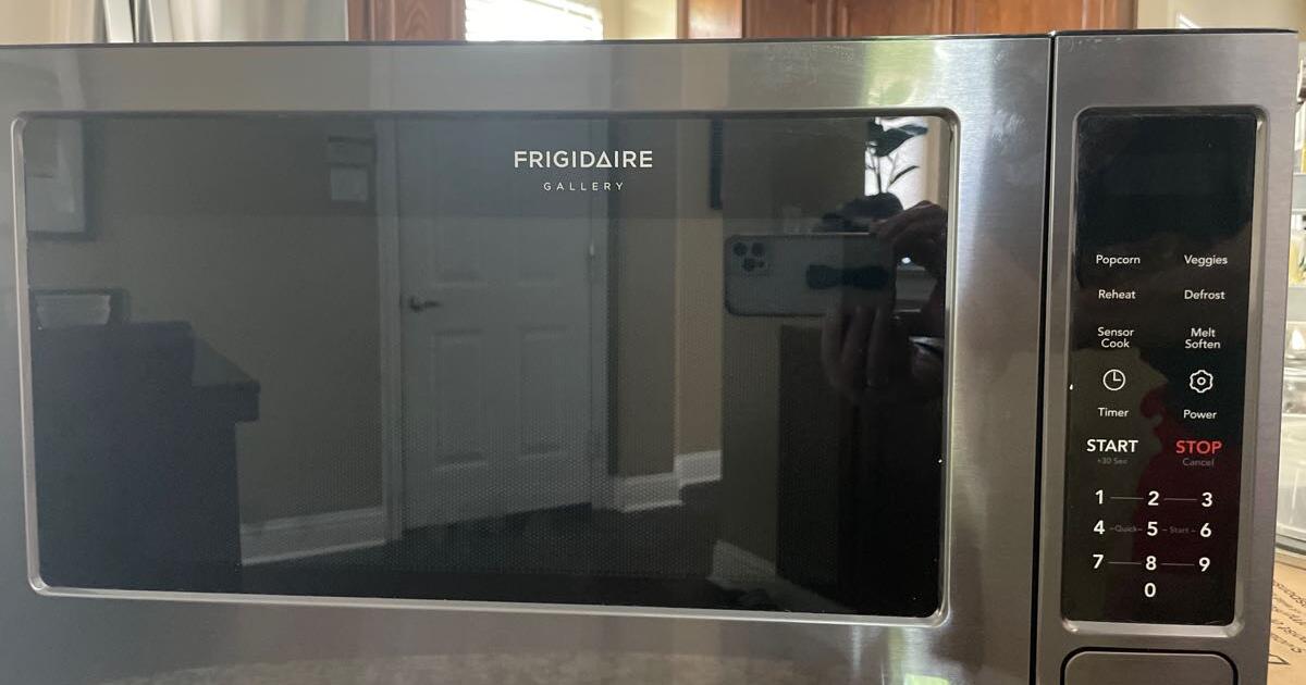 Frigidaire Gallery Microwave for Free in Allen, TX Finds — Nextdoor