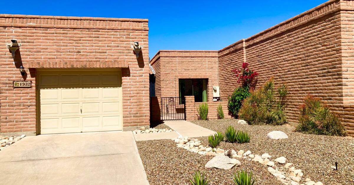 NW Tucson Townhome (55+ community) FOR SALE BY OWNER for 364900 in