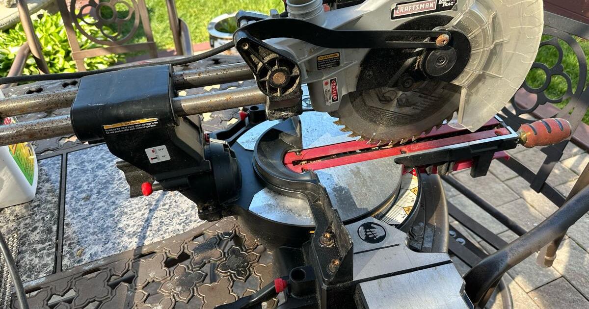 Craftsman 10” Compound Miter Saw with Laser Trac for 100 in Staten