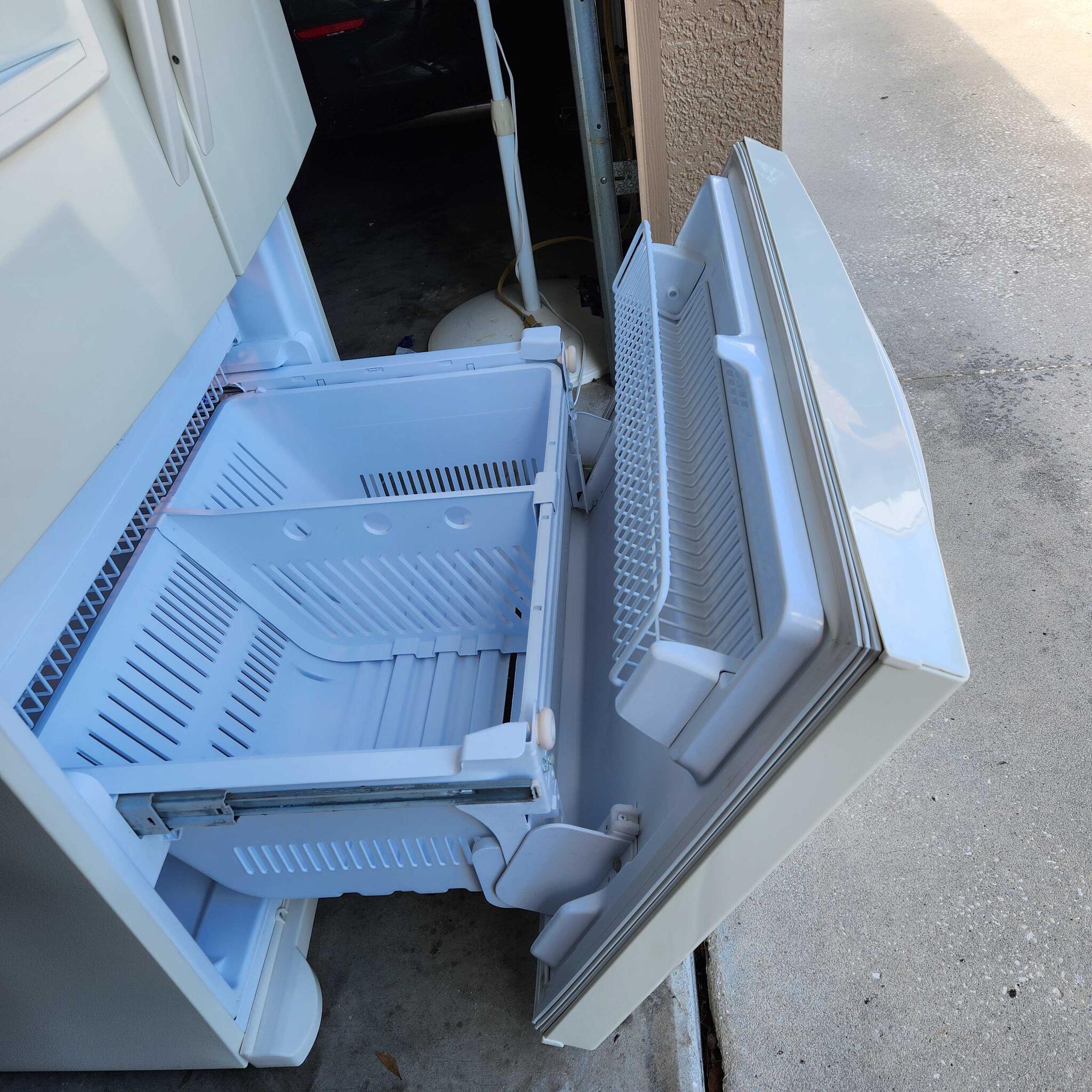Kenmore Elite (LG brand) Refrigerator for 200 in Lakeland, FL For Sale & Free — Nextdoor