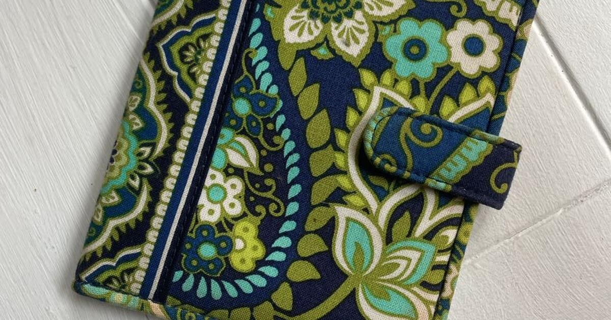 Vera Bradley Passport Holder for 10 in Atlanta, GA For Sale & Free