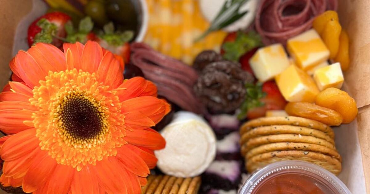 Beautiful Charcuterie boxes for Free in Wood Dale, IL For Sale & Free — Nextdoor