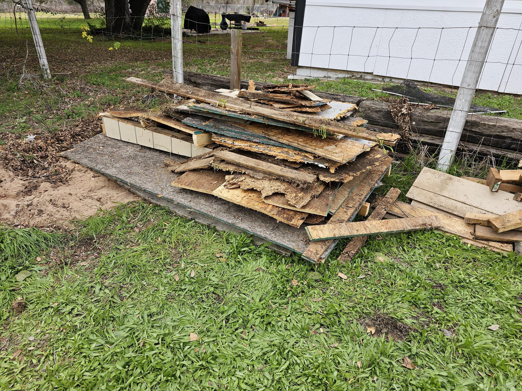 Free Free Free in Elmendorf, TX For Sale & Free — Nextdoor