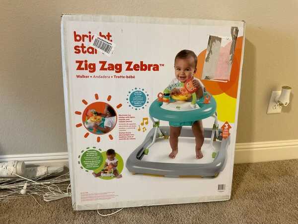 Zig zag top zebra walker