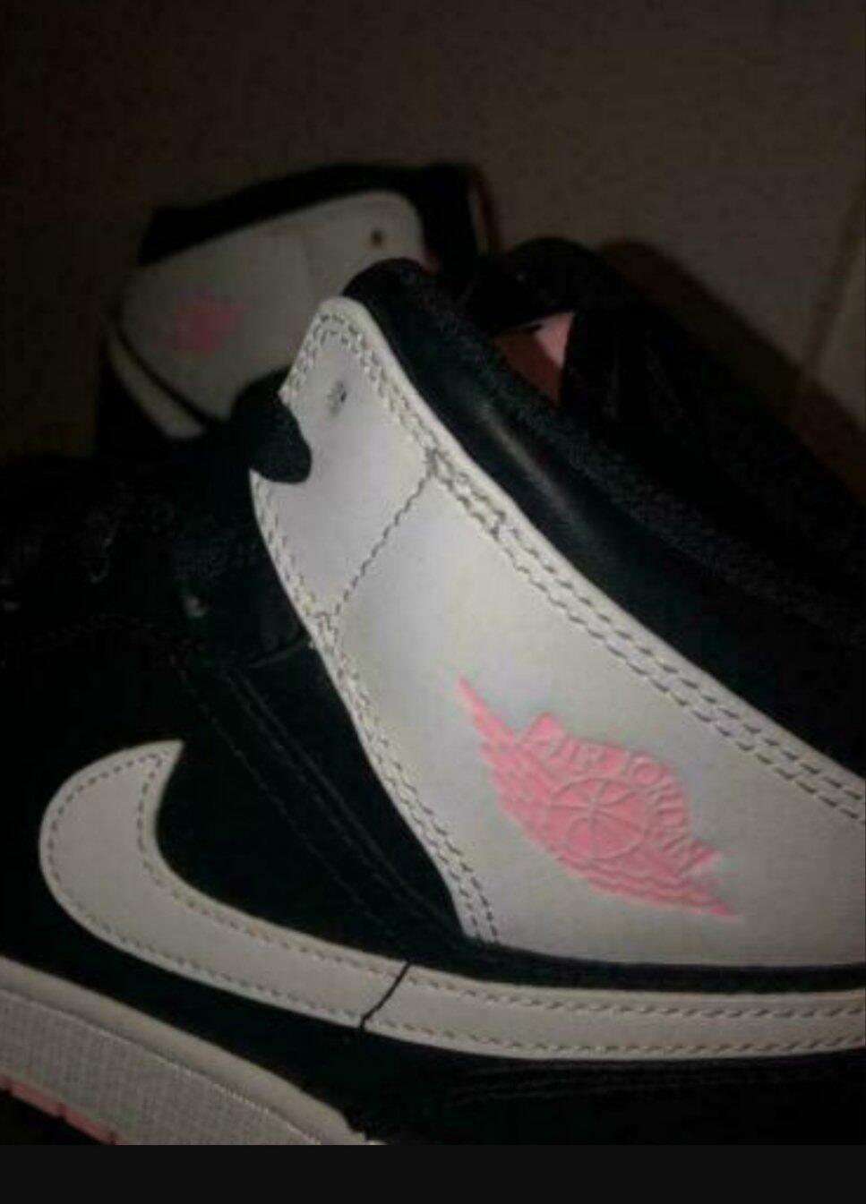 Nike Air Jordan 1 Mid “Black Artic Pink” Maat 38 Voor 150 € In Rotterdam,  ZH | Gratis/Te Koop — Nextdoor
