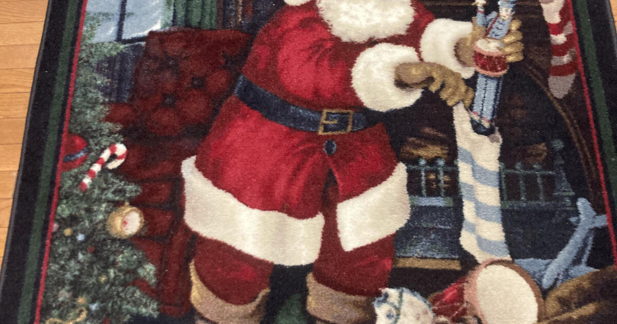 Holiday Rug for 150 in Aiken, SC For Sale & Free — Nextdoor