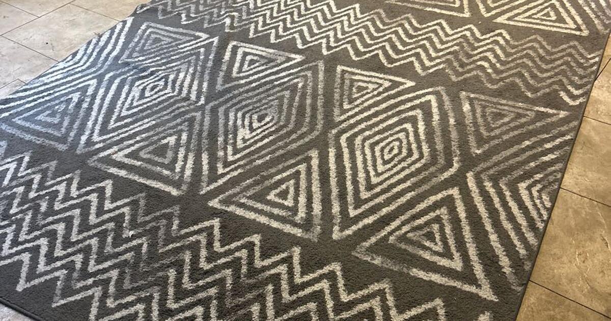 Geometric Pattern Area Rug 8x10 for Free in Centennial, CO | For Sale ...