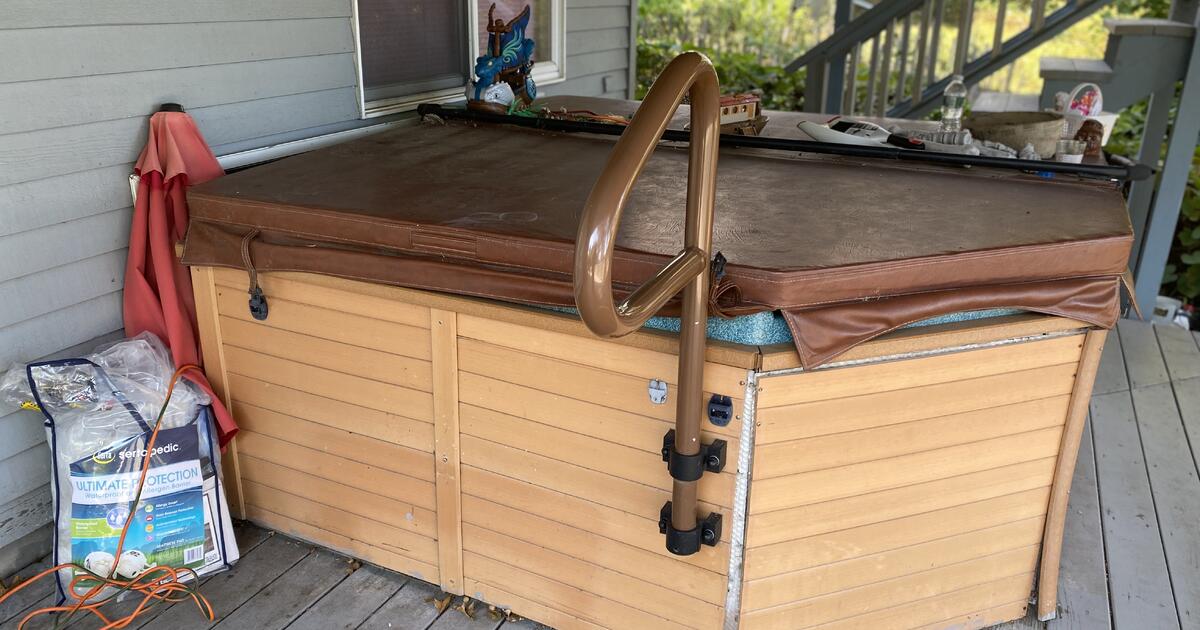Thermospa Hot Tub hardwired for Free in West Haven, CT For Sale