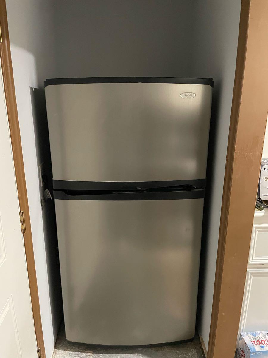 Whirlpool refrigerator for 30 in Conroe, TX For Sale & Free — Nextdoor