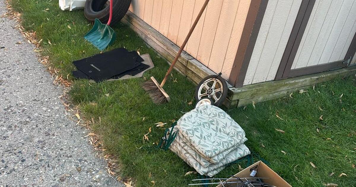 Curb alert free stuff for Free in Minneapolis, MN | For Sale & Free ...