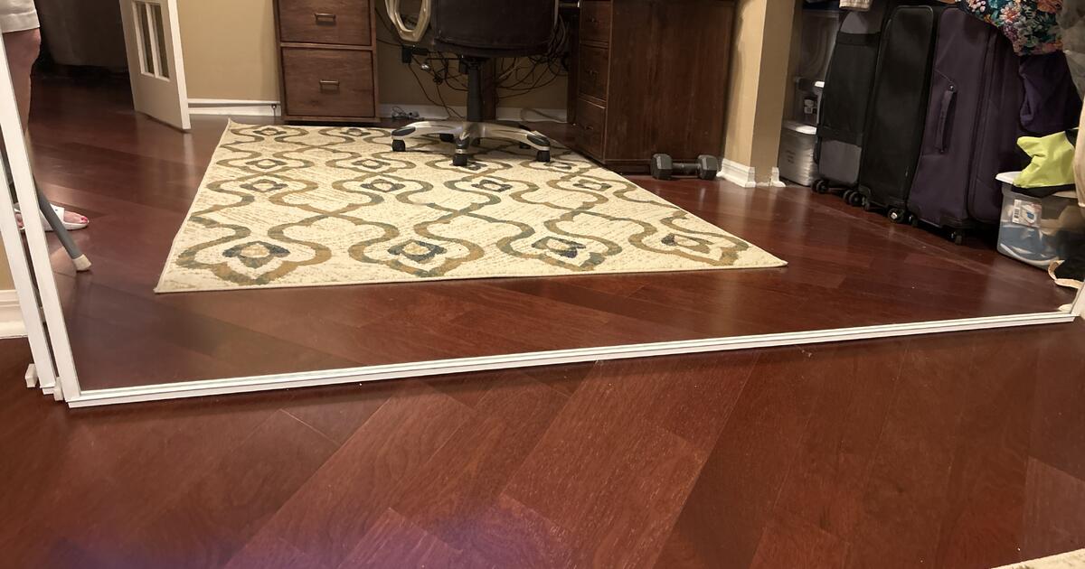Mirrored closet sliding doors 2 30 inch pamels for Free in Ocala, FL For Sale & Free — Nextdoor