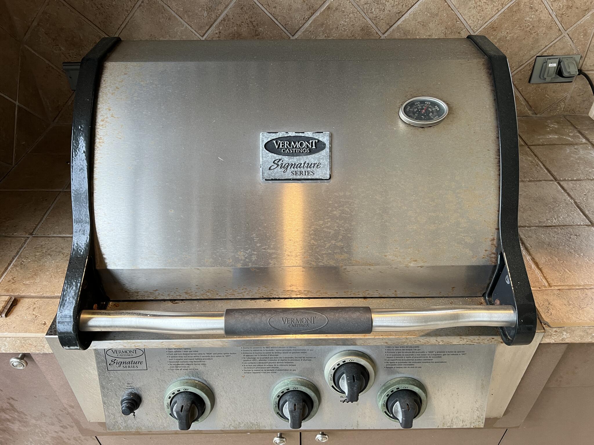 Vermont Castings Signature series grill Natural Gas for 100 in