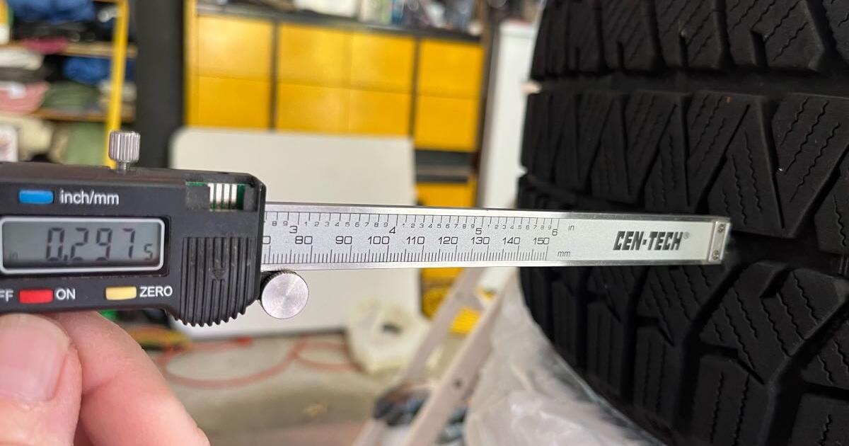 Set of 4 Used Bridgestone Blizzak WS90 XL Winter Tires (245/40R18) for