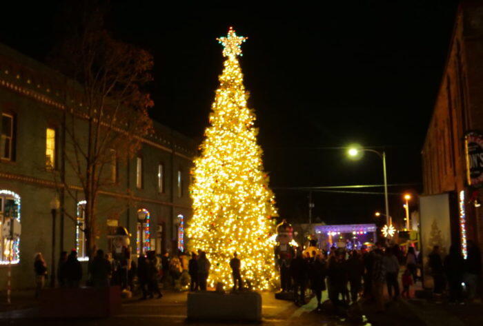 30+ Grants Pass Christmas Tree Lighting 2023