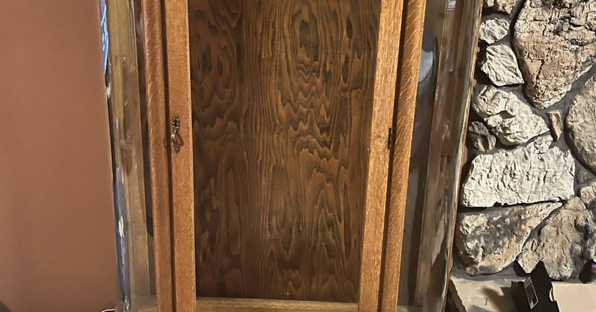 Antique Hutch for Free in Omaha, NE Finds — Nextdoor
