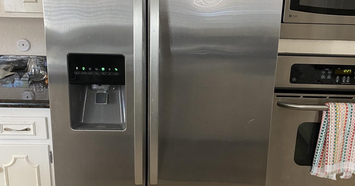 Kenmore Side By Side Fridge Freezer for 650 in Houston, TX For