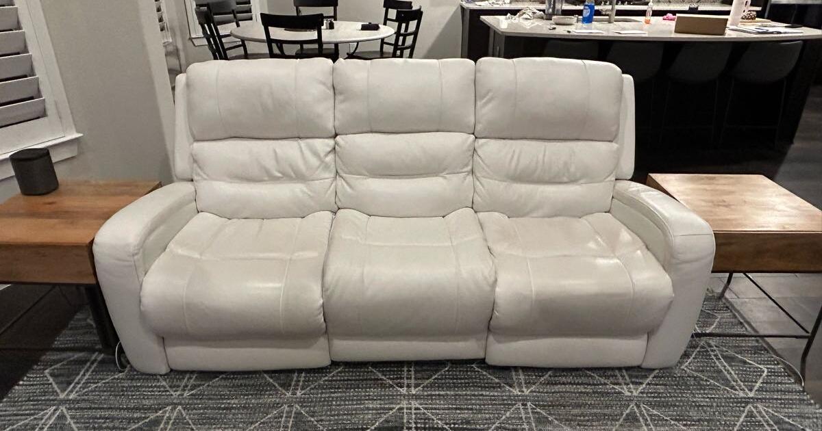 Custom Leather Sofa 500 FIRM for 500 in Frisco, TX For Sale & Free
