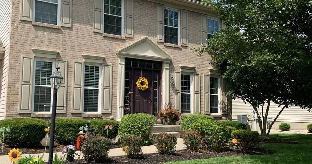 COMING SOON House For Sale in Shayler Park. Low 300K. for Free in