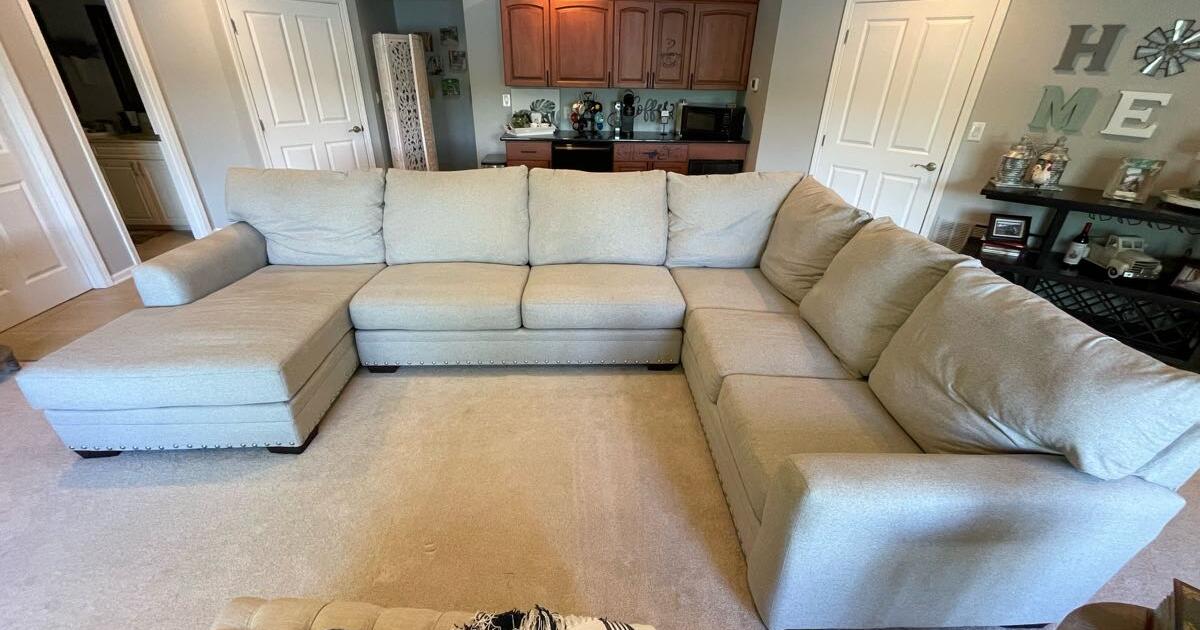 Sectional sofa for sale for 1200 in Crossville, TN For Sale & Free