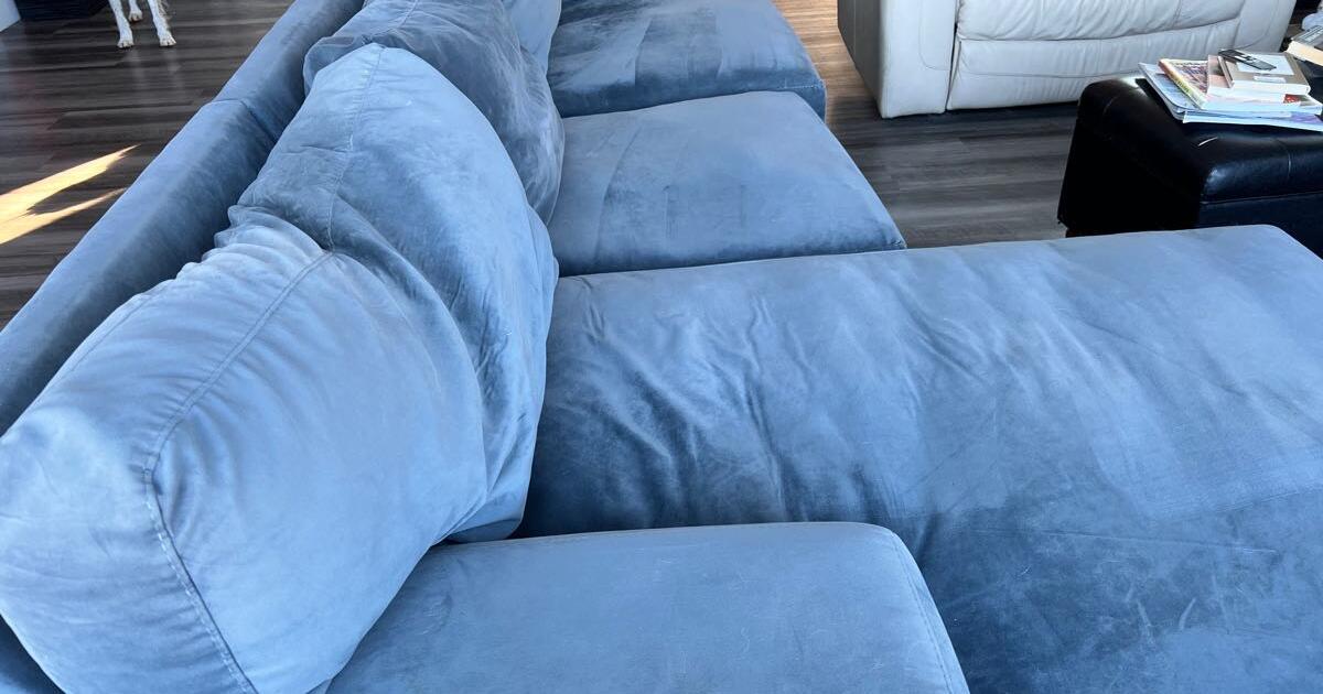 Lake house Blue Couch for 700 in Bozeman, MT For Sale & Free — Nextdoor