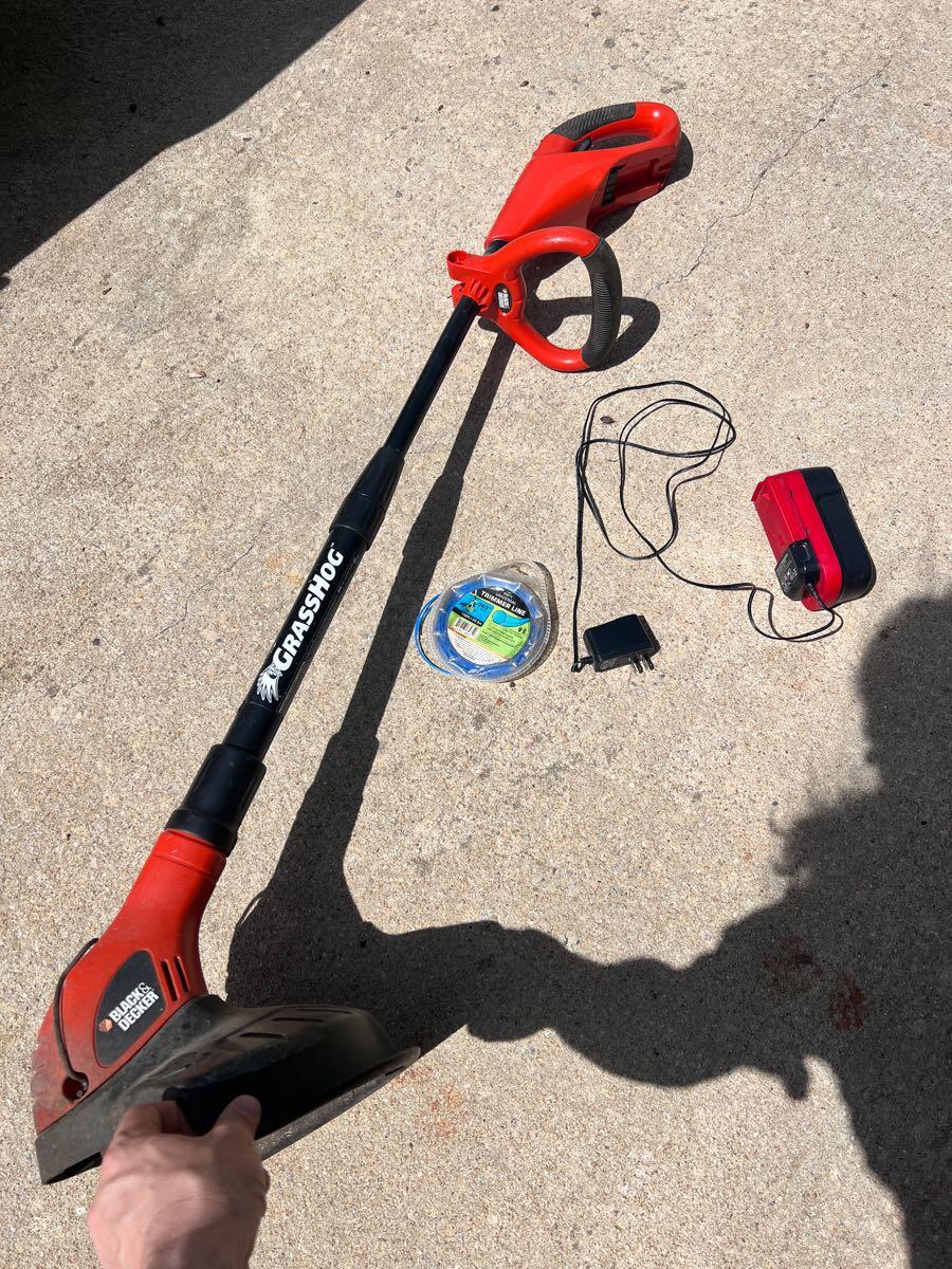 Black & Decker Grasshog Trimmer