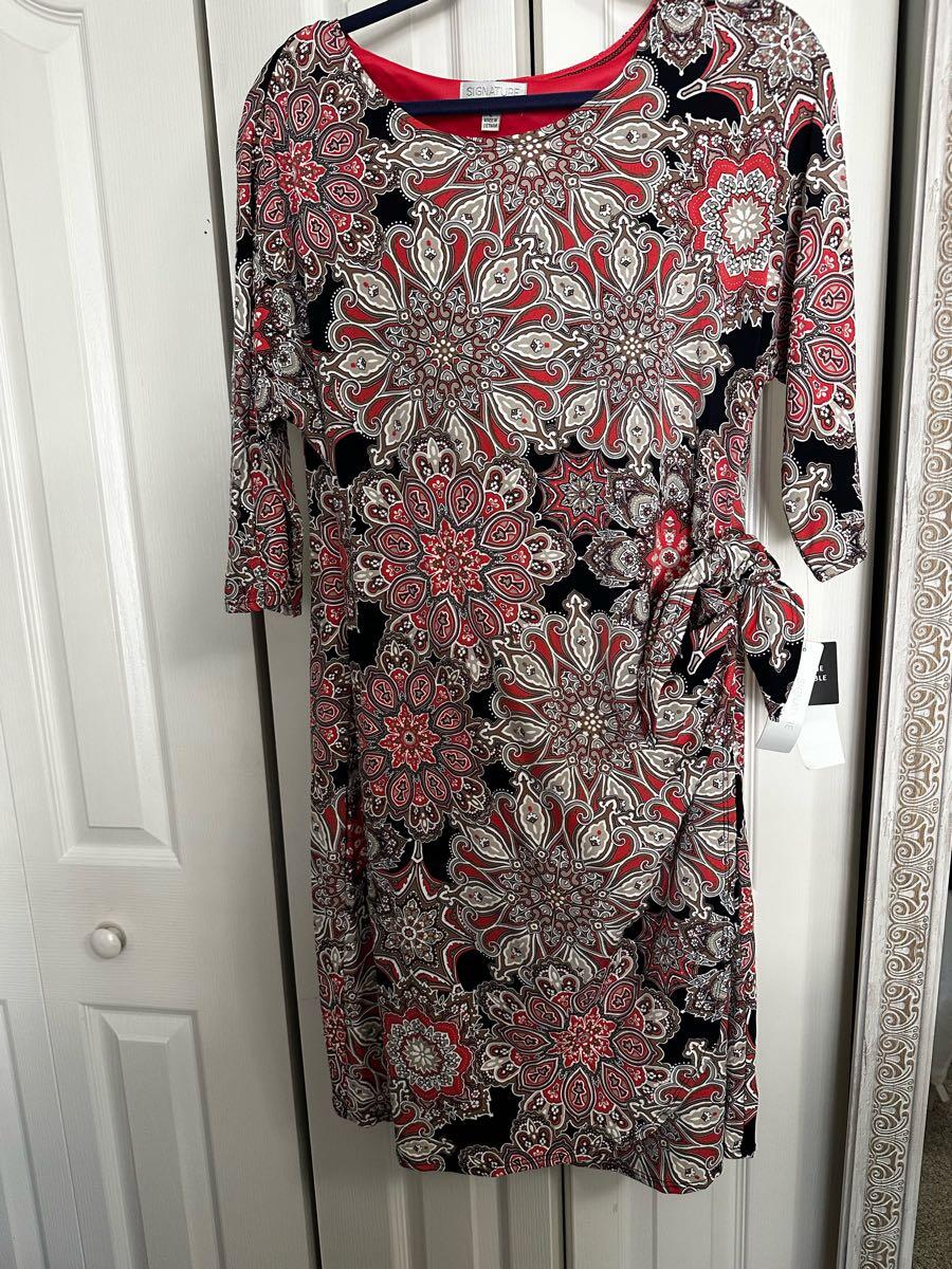 Signature by Robbie Bee Dress New w/tags Size Large
