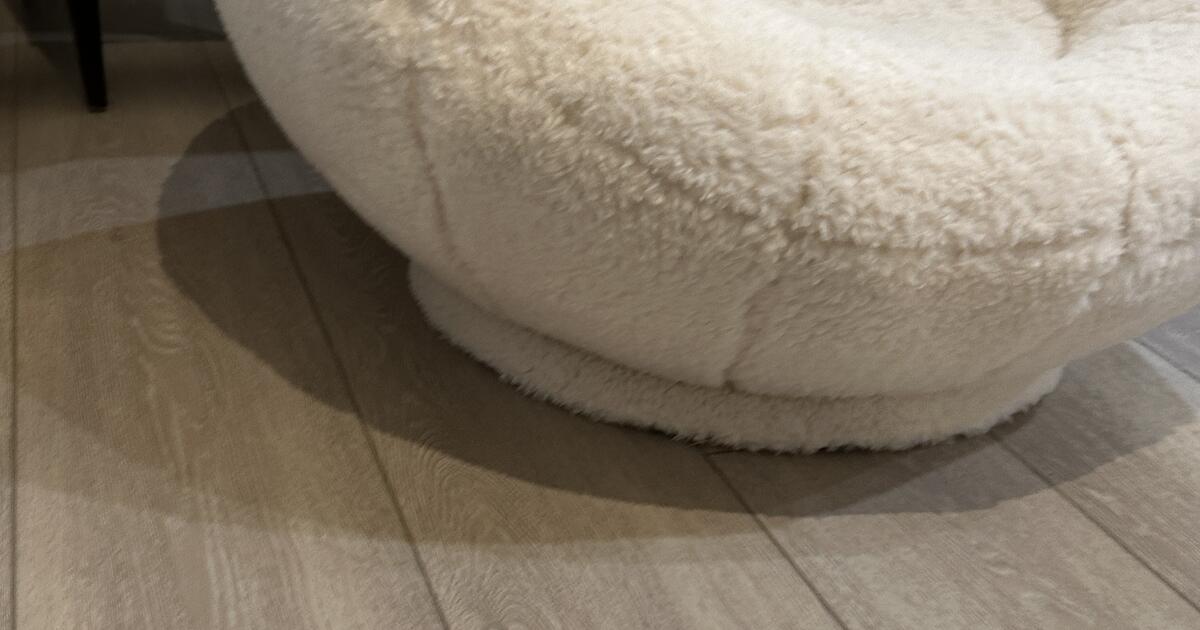 PB Teen Sherpa Ivory Groovy Swivel Chair for 210 in Omaha, NE For