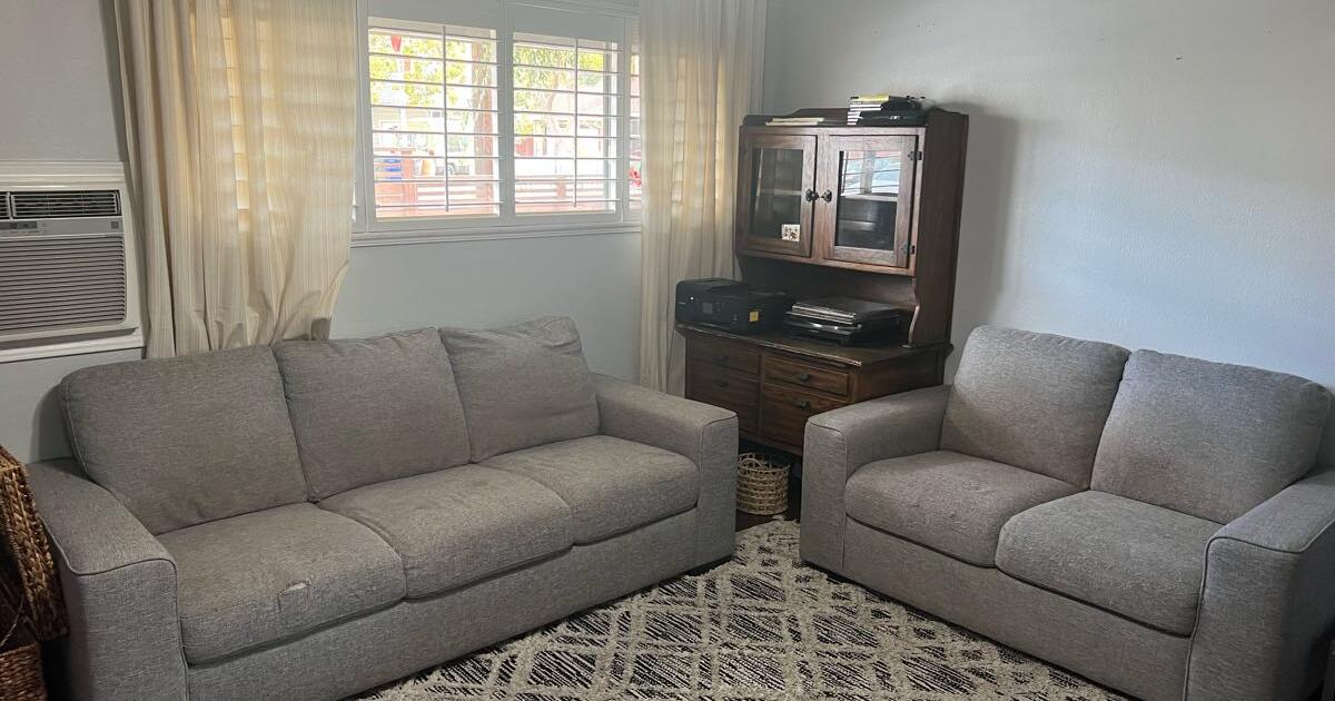 Free couches for Free in Woodbury, MN For Sale & Free — Nextdoor