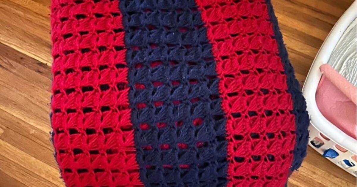 Broomstick Crochet Afghan for Free in Minneapolis, MN For Sale & Free — Nextdoor