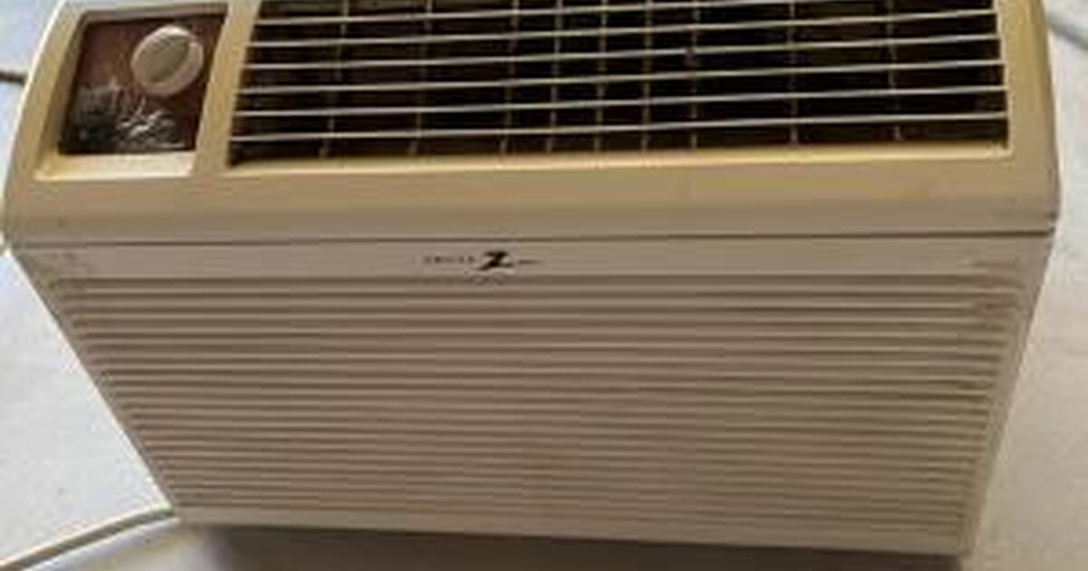 Zenith 5,000 BTU air conditioner for 45 in Granada Hills, CA For
