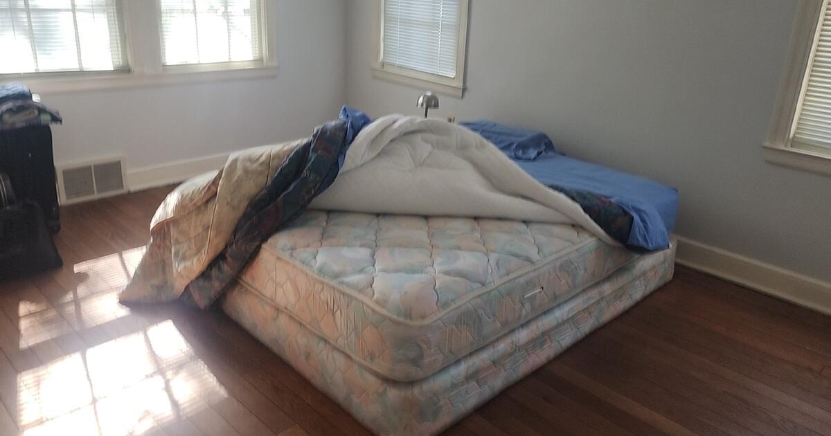 Somebody Come Get This Excellent Deal.!!!Mattress And Box Springs Queen. for Free in Memphis, TN
