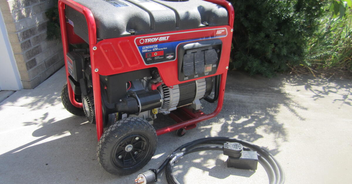 TROY BILT 5000 WATT GENERATOR, BRIGGS & STRATTON GASOLINE ENGINE for