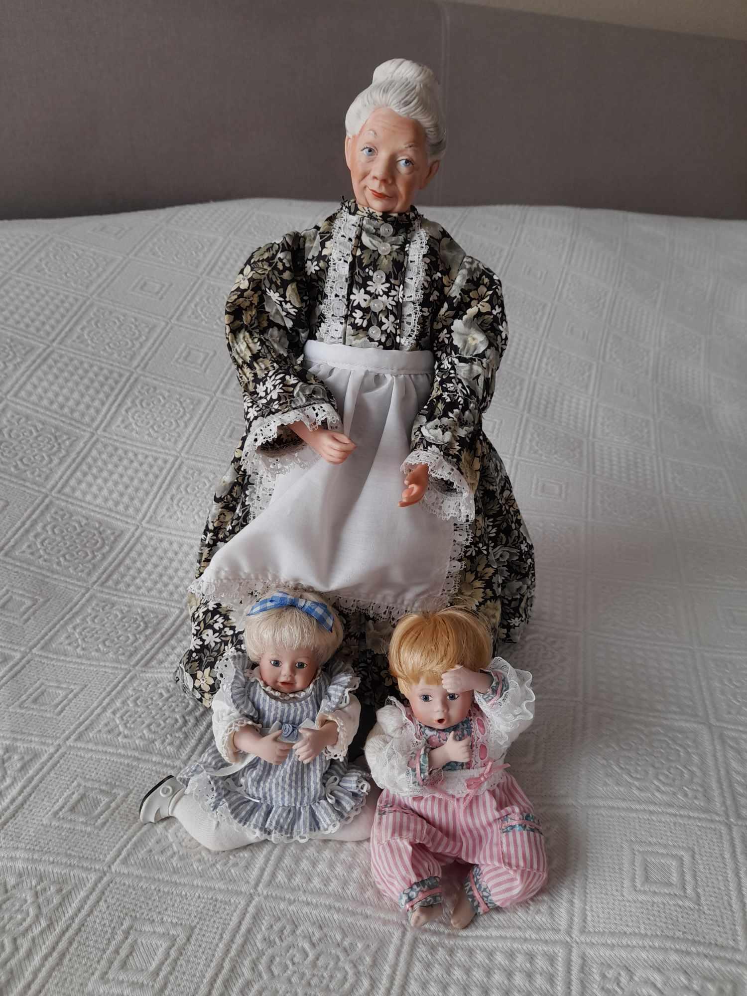 Mbi best sale porcelain dolls