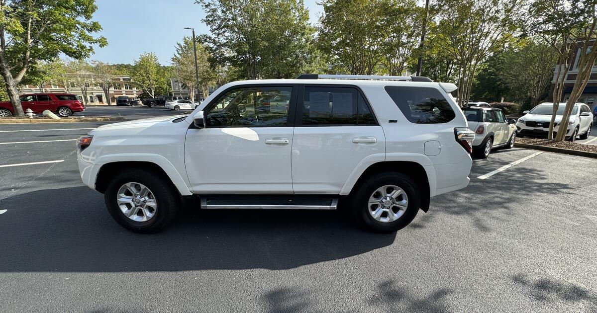 2021 Toyota 4Runner SR5 20k miles for 34499 in Greensboro, GA For