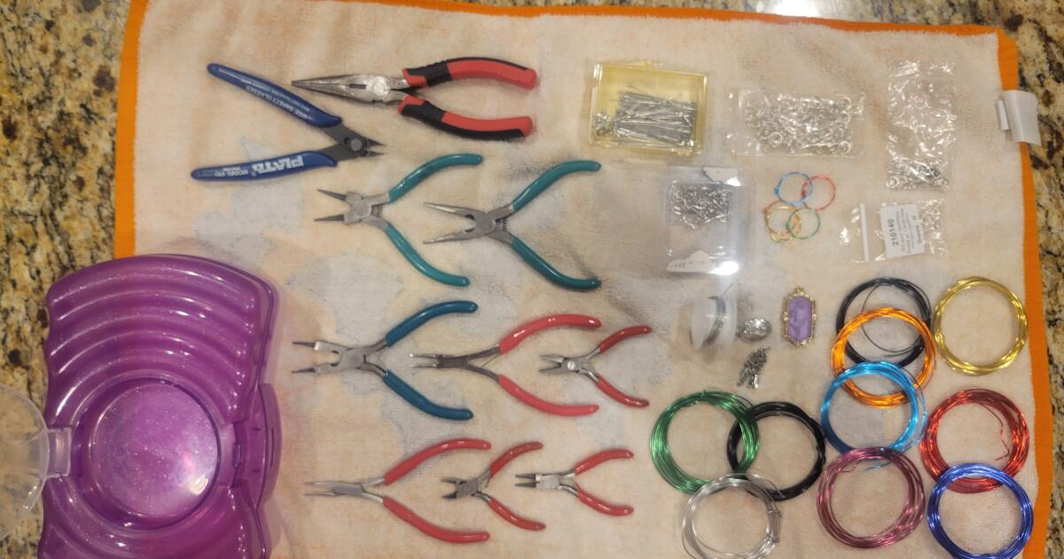 Jewelry making toolset and supplies and case for 30 in Denton, TX