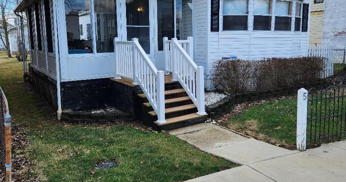 Live in Downtown Commercial Point for 130000 in Commercial Point, OH