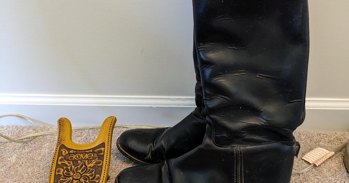 Horse Riding Gear Chaps, Boots, etc. for Free in Zelienople, PA