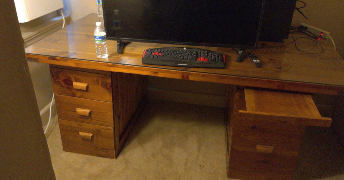 Desk for free for Free in Collegeville, PA For Sale & Free — Nextdoor