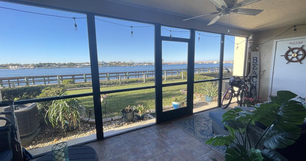 2/2 Bouchelle Condo First Floor Unobstructed View for 534900 in New